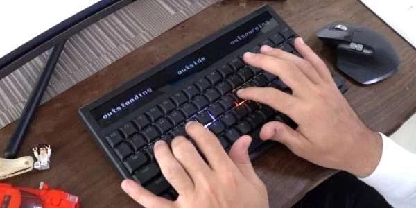 Клавиатура, которая дописывает за тебя: представлена Bored