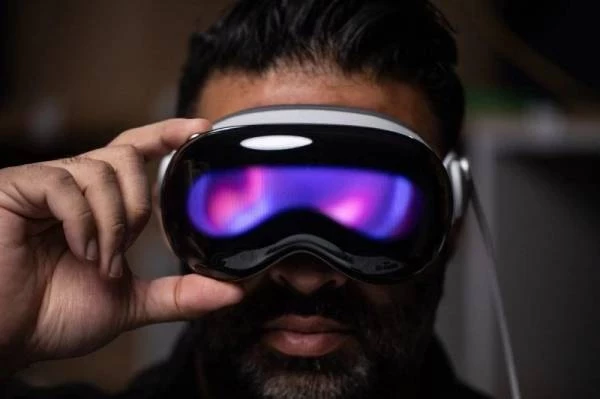 Вышли обзоры Apple Vision Pro: потрясающее устройство, в котором некомфортно и одиноко
