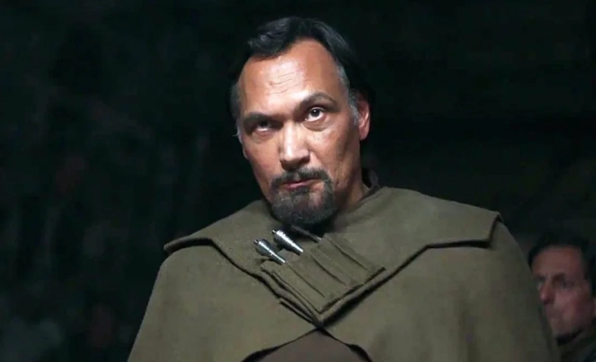 Шоураннер сериала «Андор» объяснил смену актёра на роль Бейла Органа