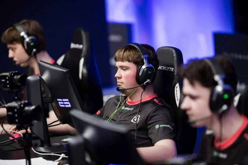 B8 отказывается от участия в FISSURE Playground #1