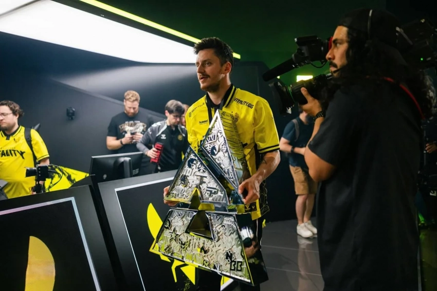 ​ApEX устанавливает новый рекорд в истории Counter-Strike 2: 33 трофея на счету