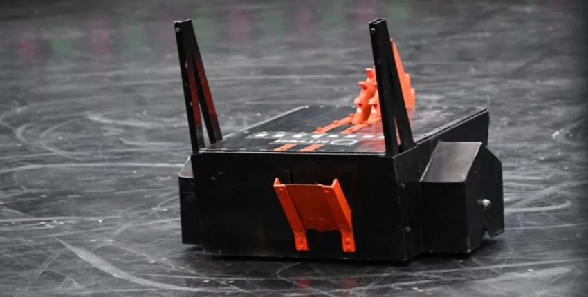 Инженерная команда «Шреддер» из Москвы разработала тяжеловесного боевого робота Shredder