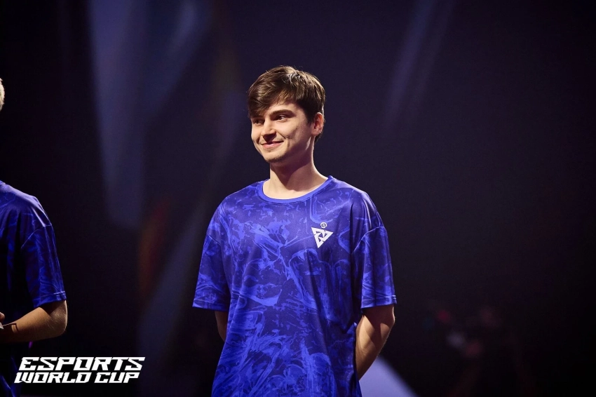 RAMZES666 готов начать карьеру в Dota 2 только при условии возвращения больших призовых